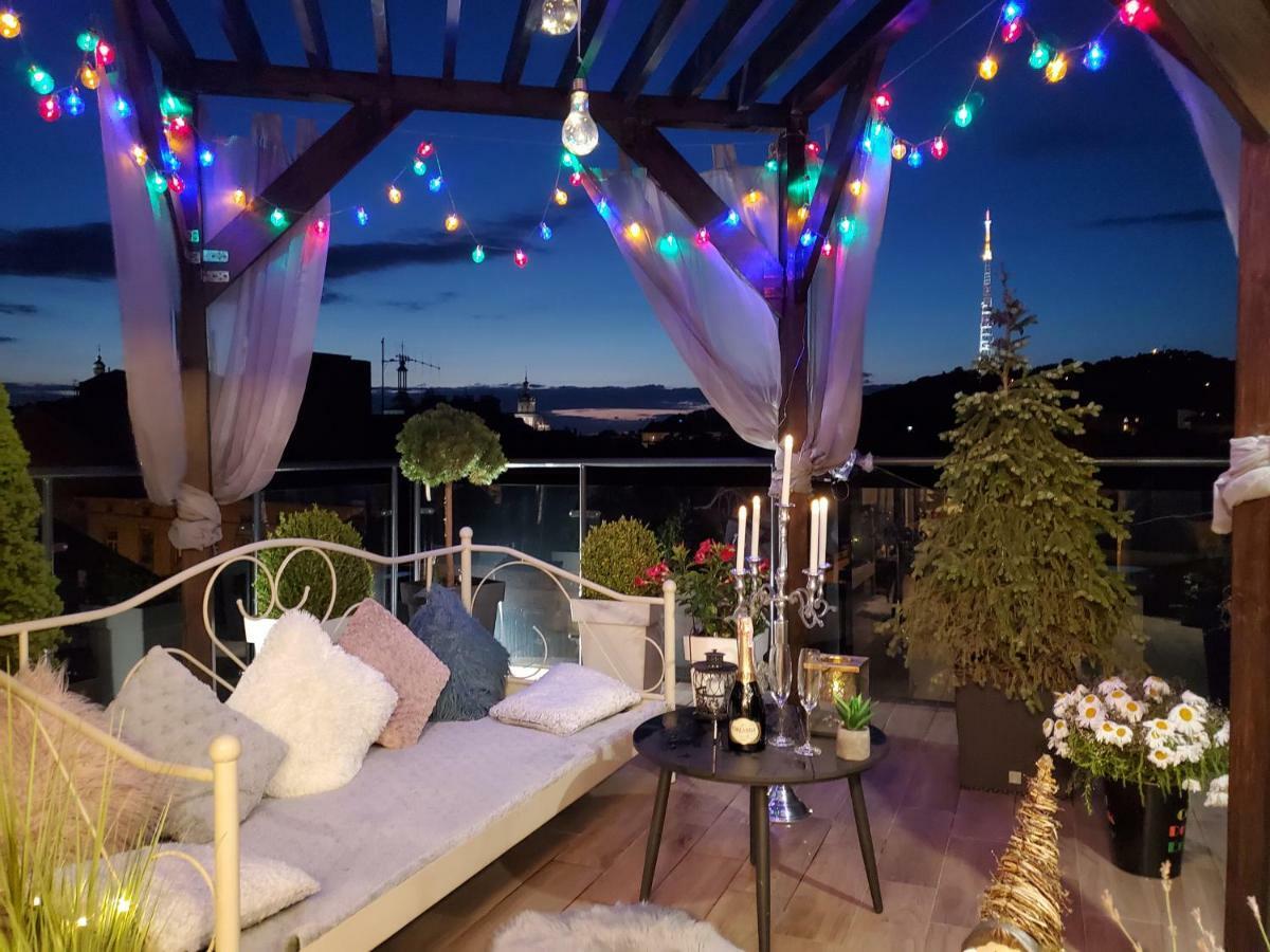 Apart-terrace On Baker Street Apartment
